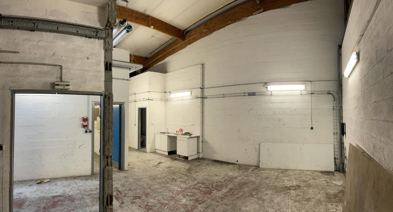 Local d'activité Le Petit-Quevilly 320m² Location local d'activité Le Petit-Quevilly Seine-Maritime OLACT2420407 0